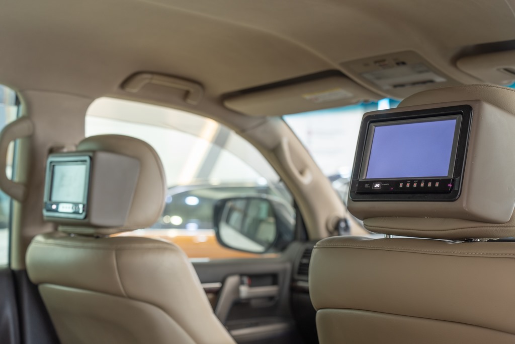 Toyota Land Cruiser LC200 VX