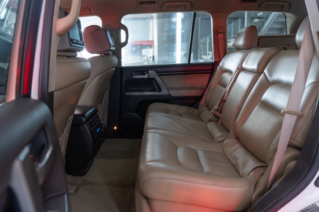 Toyota Land Cruiser LC200 VX