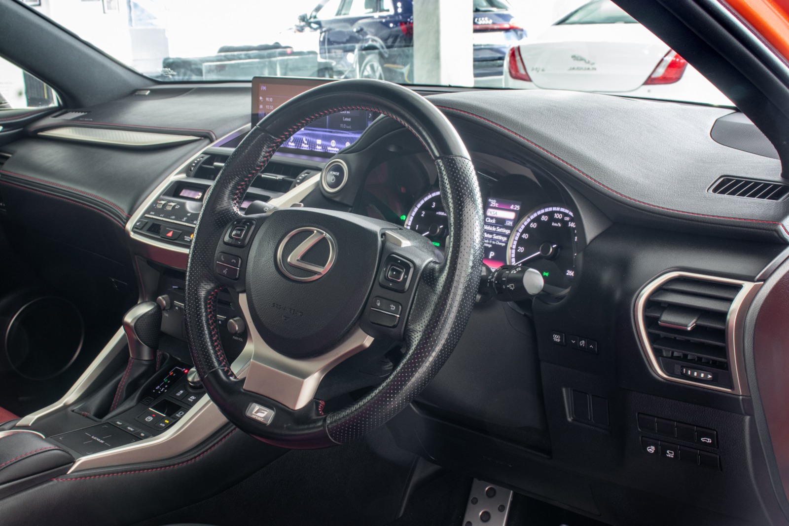 LEXUS NX 300H F Sport