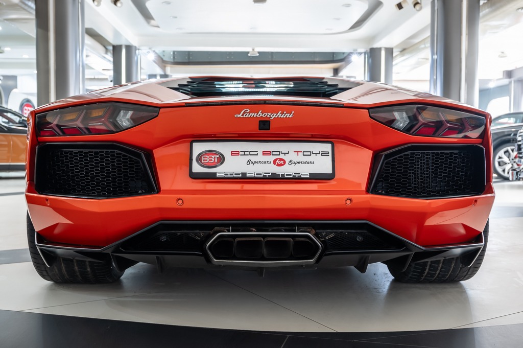 Lamborghini Aventador LP700-4