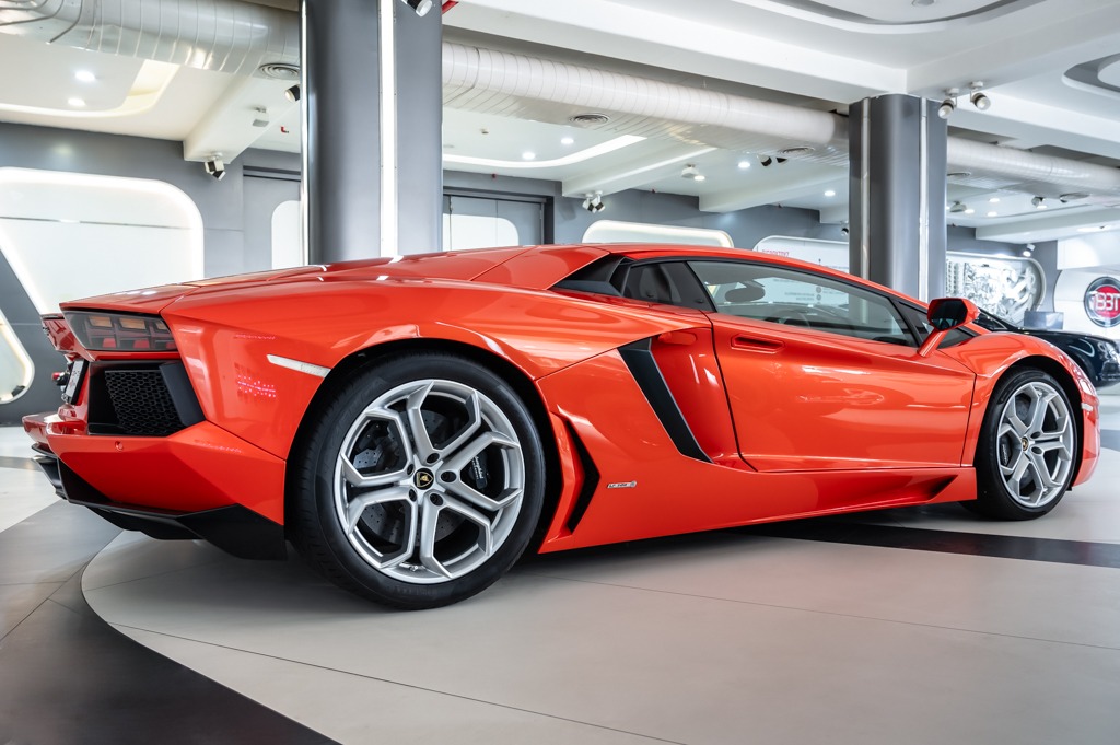 Lamborghini Aventador LP700-4