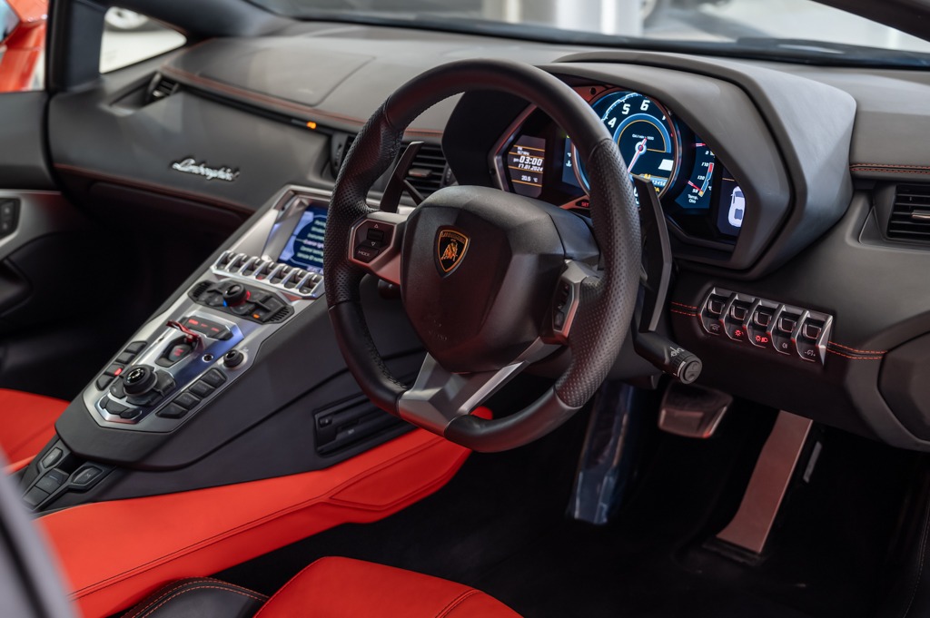 Lamborghini Aventador LP700-4