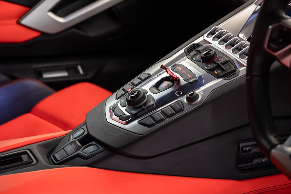 Lamborghini Aventador LP700-4