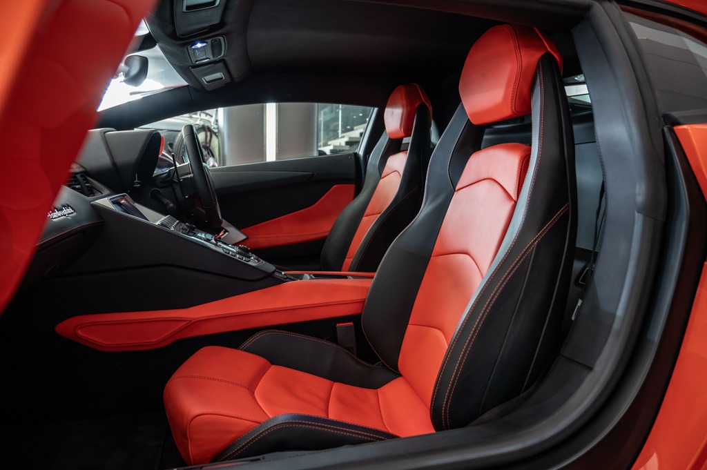 Lamborghini Aventador LP700-4