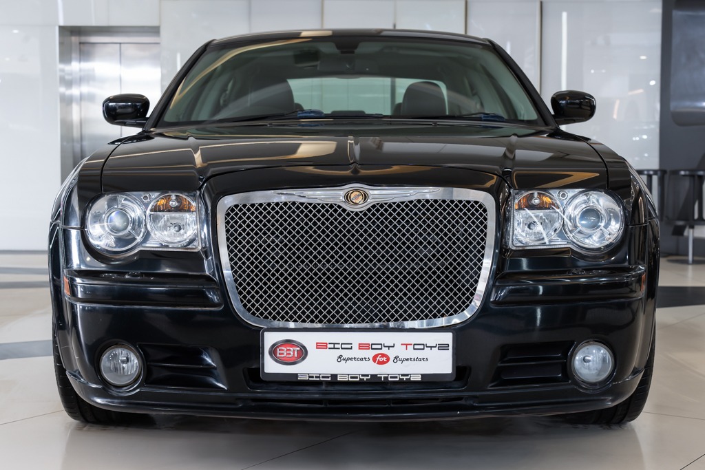 Chrysler 300C 6.1 SRT8