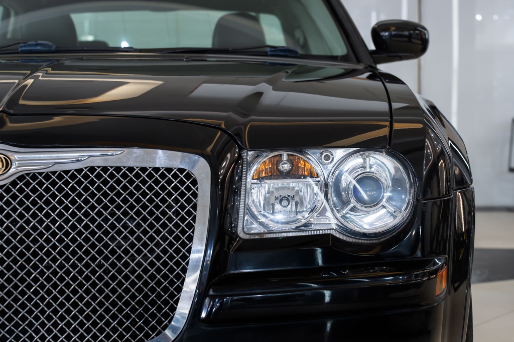 Chrysler 300C 6.1 SRT8