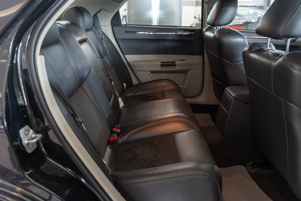 Chrysler 300C 6.1 SRT8