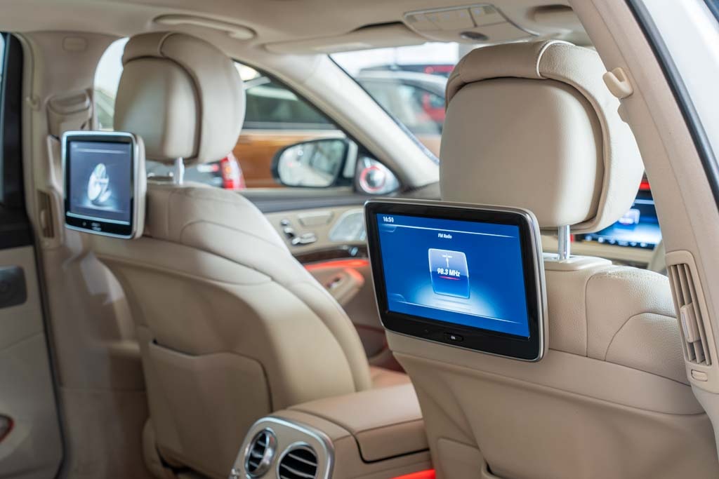 MERCEDES BENZ S400