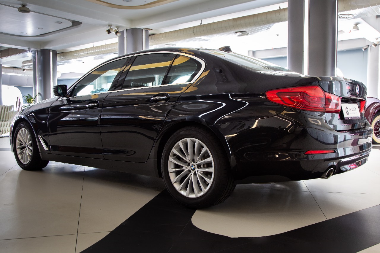 BMW 520D LUXURY LINE