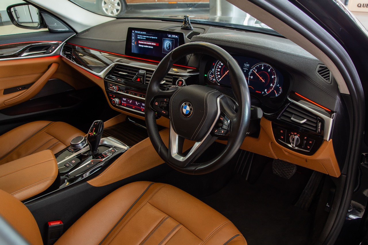 BMW 520D LUXURY LINE