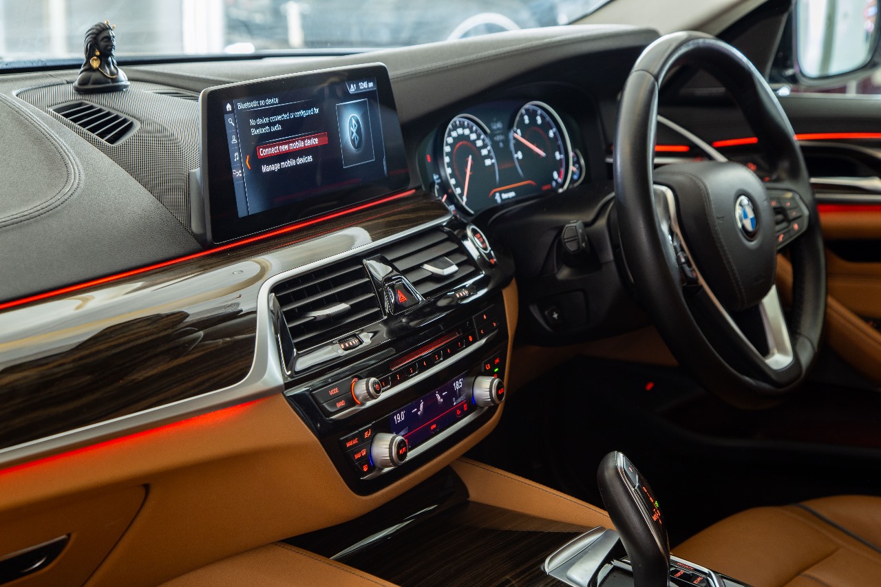 BMW 520D LUXURY LINE
