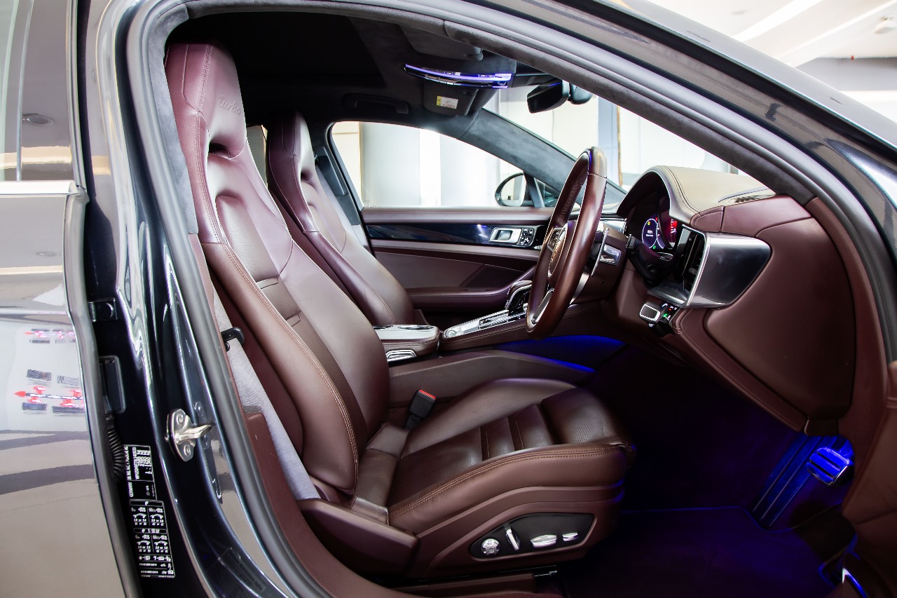 Porsche Panamera Turbo