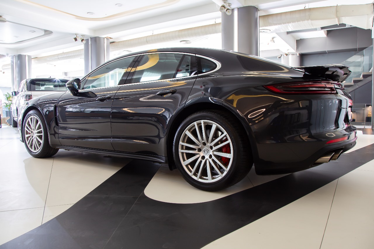 Porsche Panamera Turbo