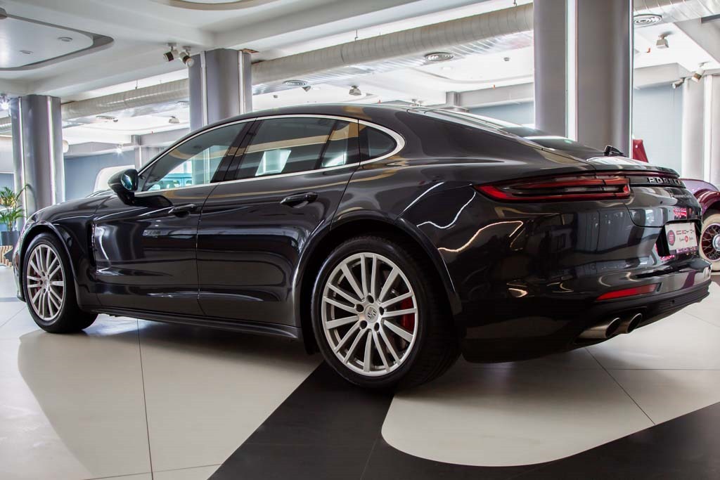 Porsche Panamera Turbo