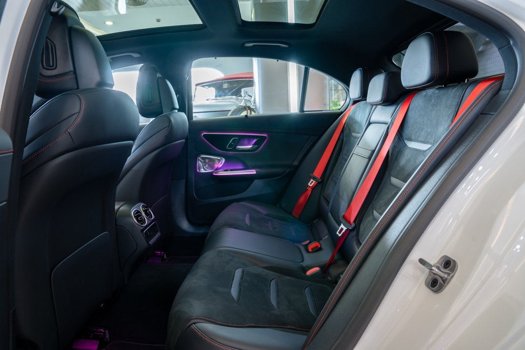 MERCEDES AMG C43 4MATIC