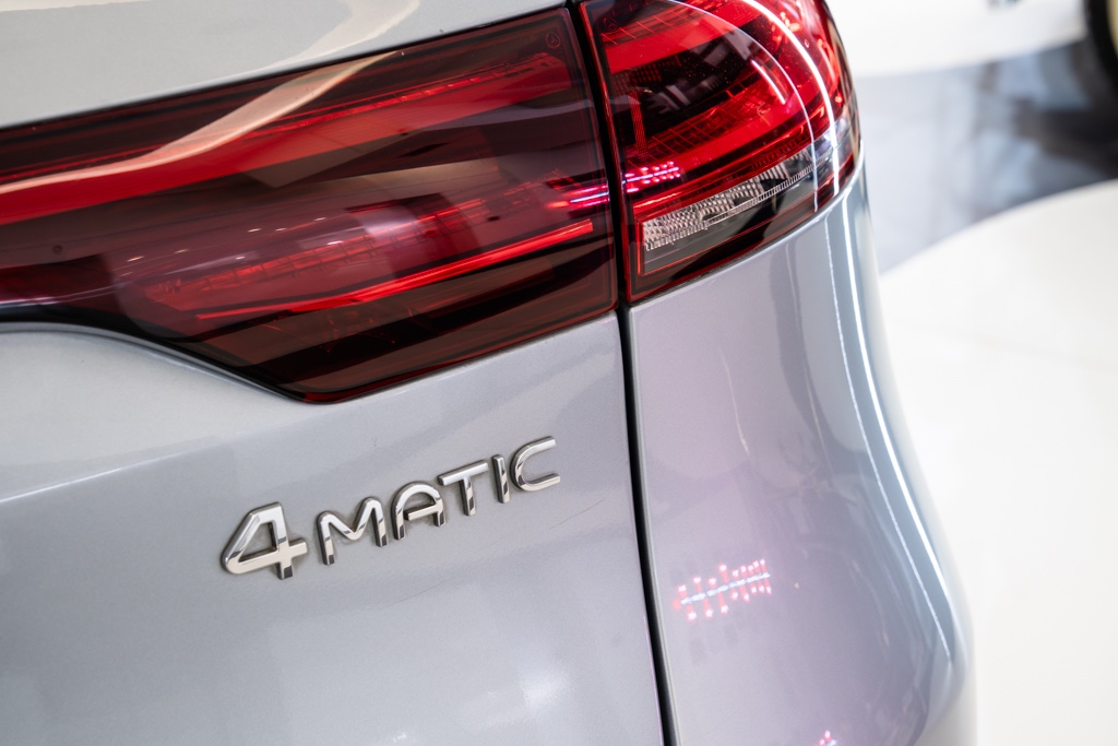 MERCEDES BENZ EQC 400 4MATIC