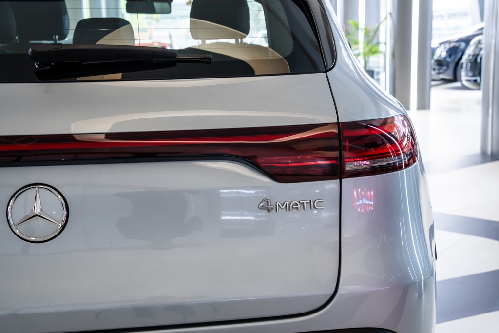 MERCEDES BENZ EQC 400 4MATIC