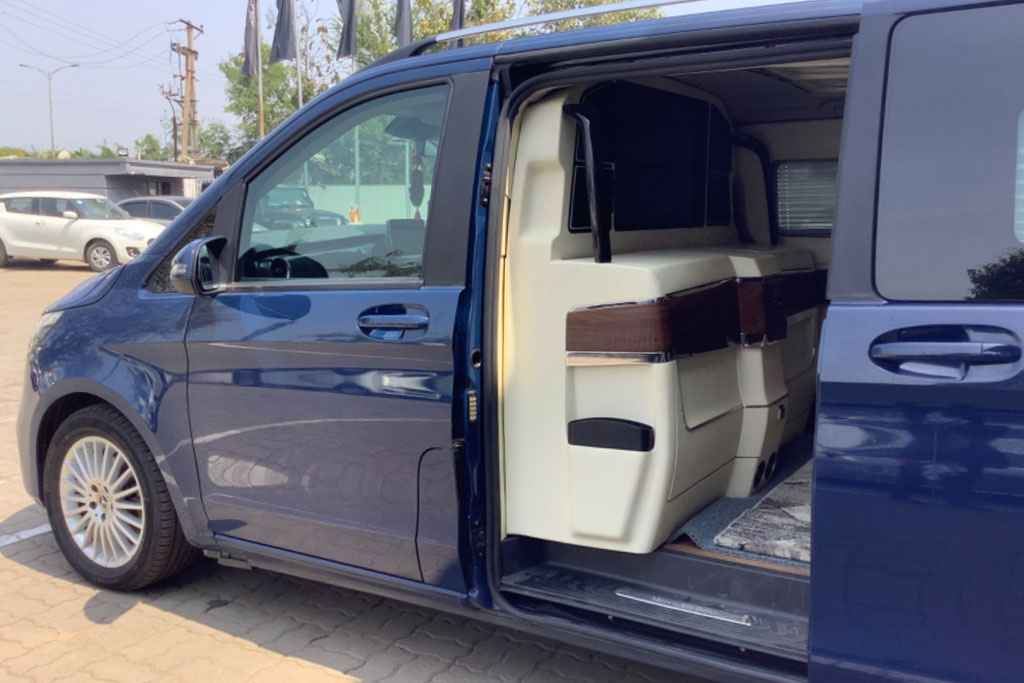Mercedes Benz V220d