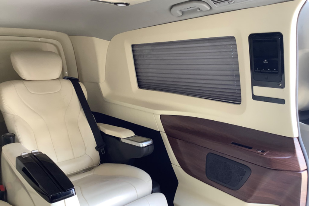 Mercedes Benz V220d