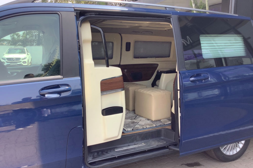 Mercedes Benz V220d
