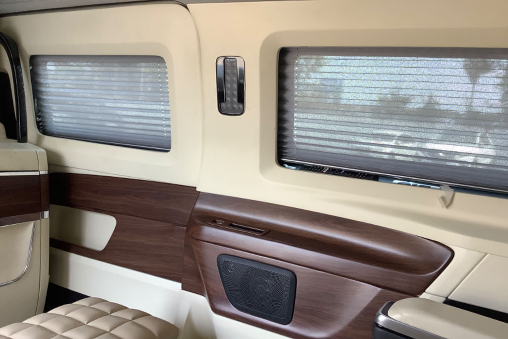 Mercedes Benz V220d