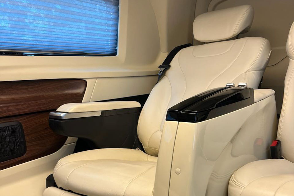Mercedes Benz V220d