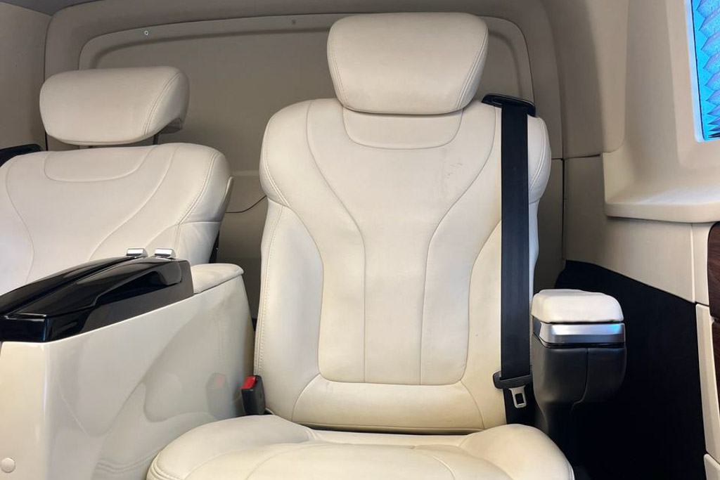 Mercedes Benz V220d