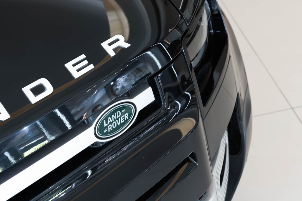 Land Rover Defender P300 110 HSE