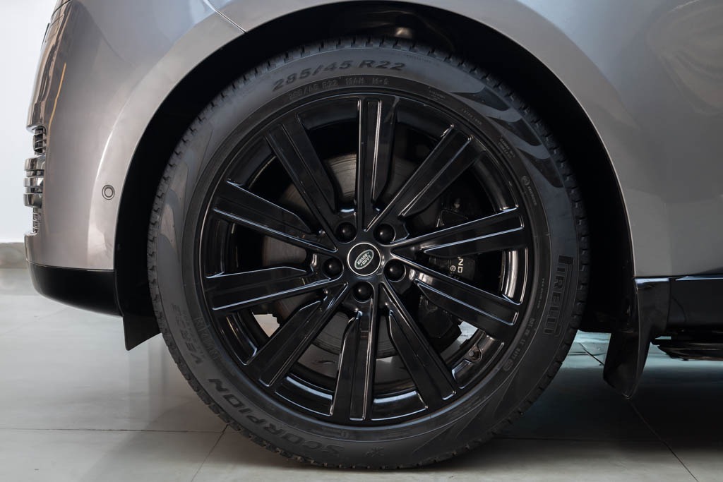 Range Rover Autobiography LWB 4.4 P530