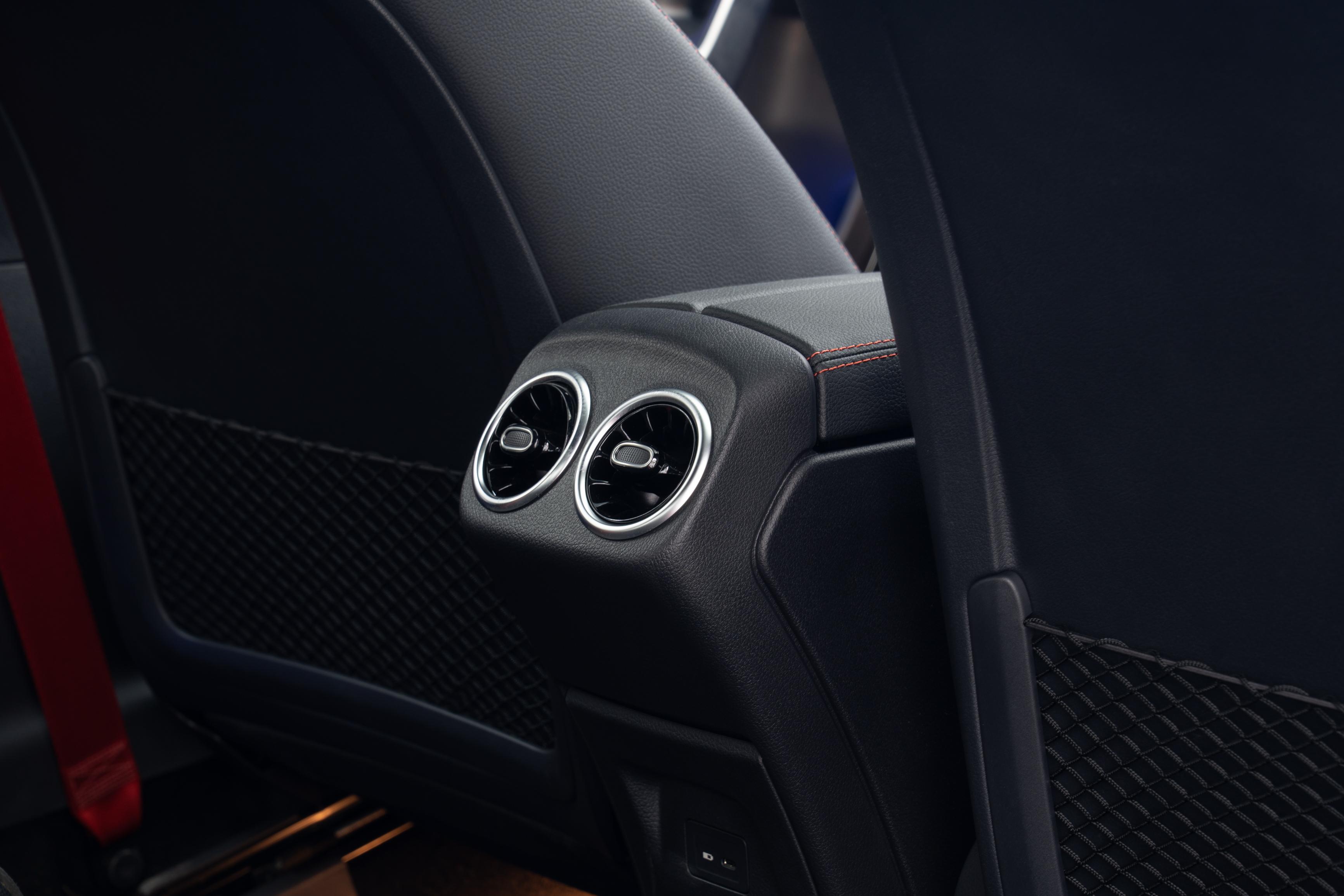 MERCEDES AMG A35 4MATIC