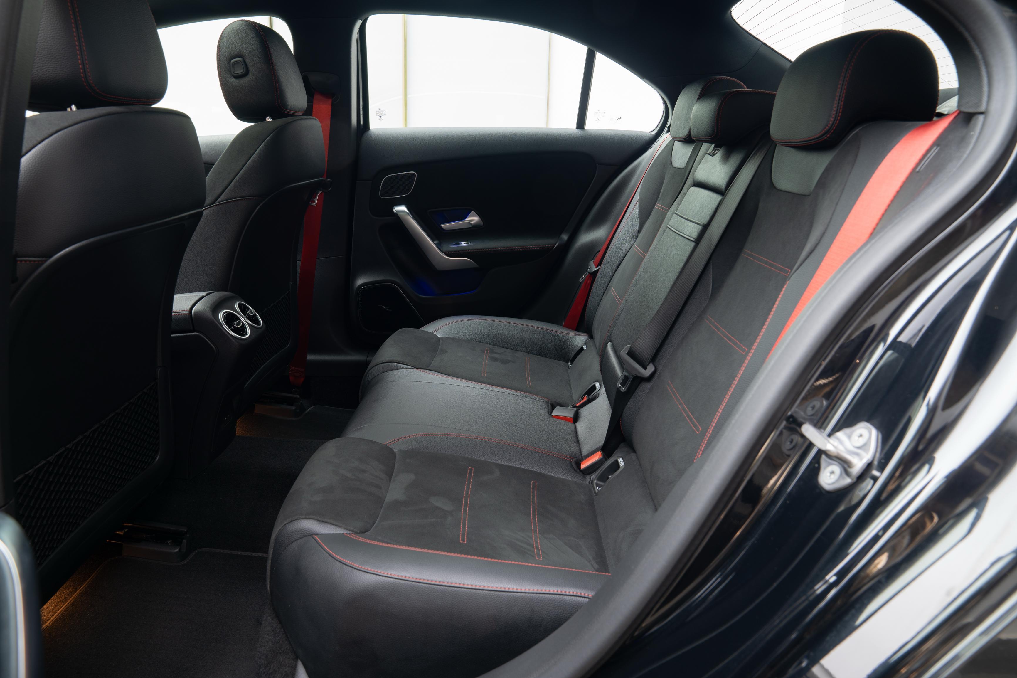 MERCEDES AMG A35 4MATIC