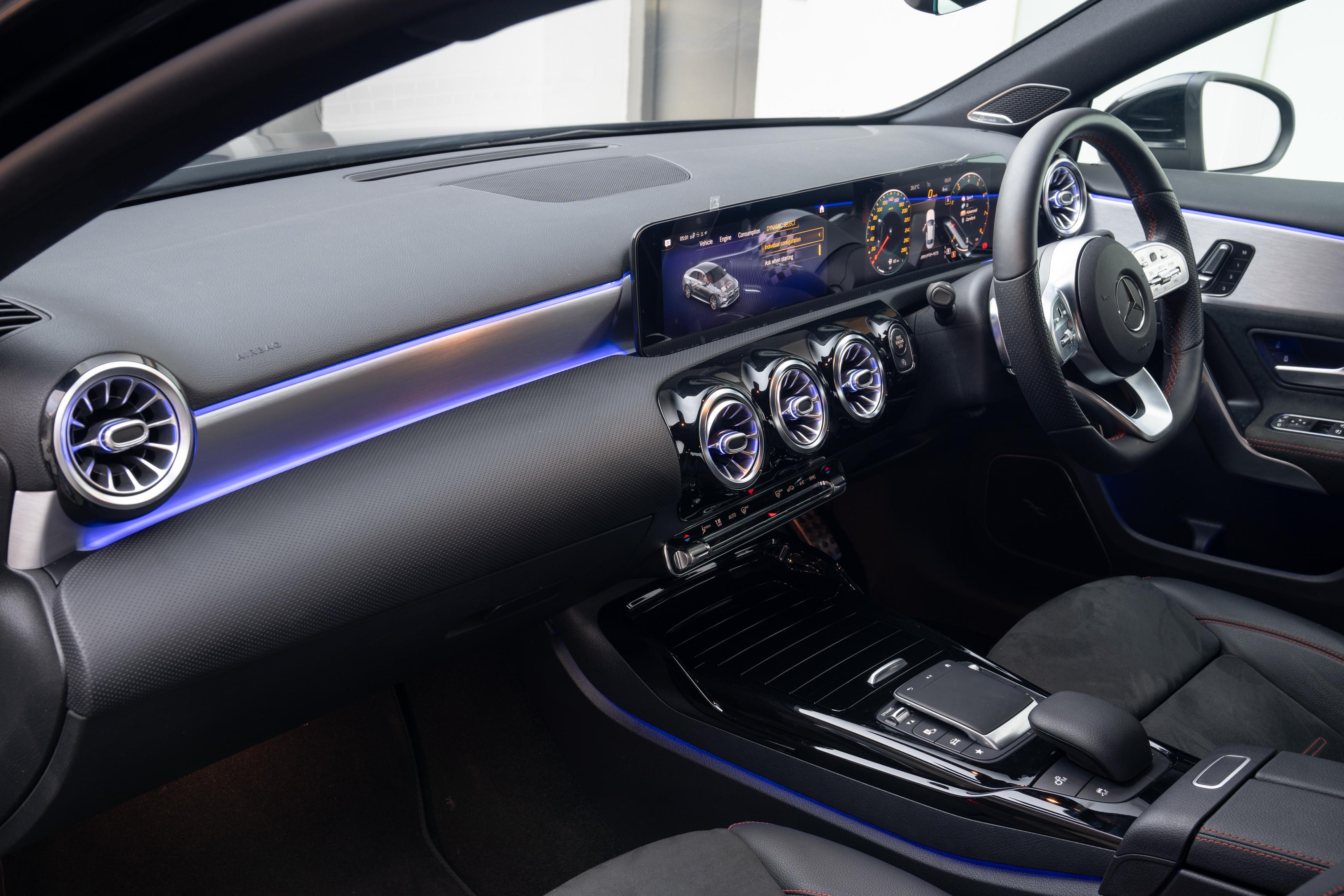 MERCEDES AMG A35 4MATIC