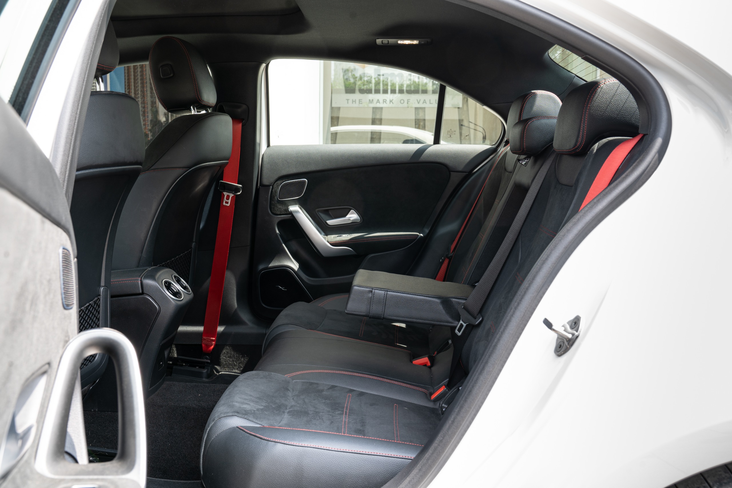 MERCEDES AMG A35 4MATIC