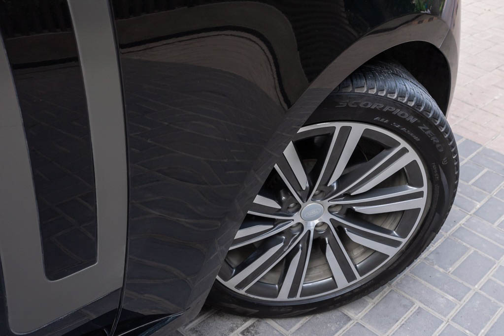 Land Rover Range Rover D350 SWB SE