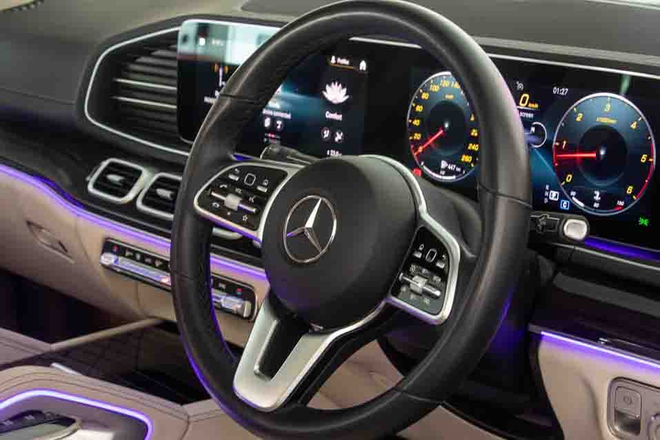 MERCEDES BENZ GLS400D