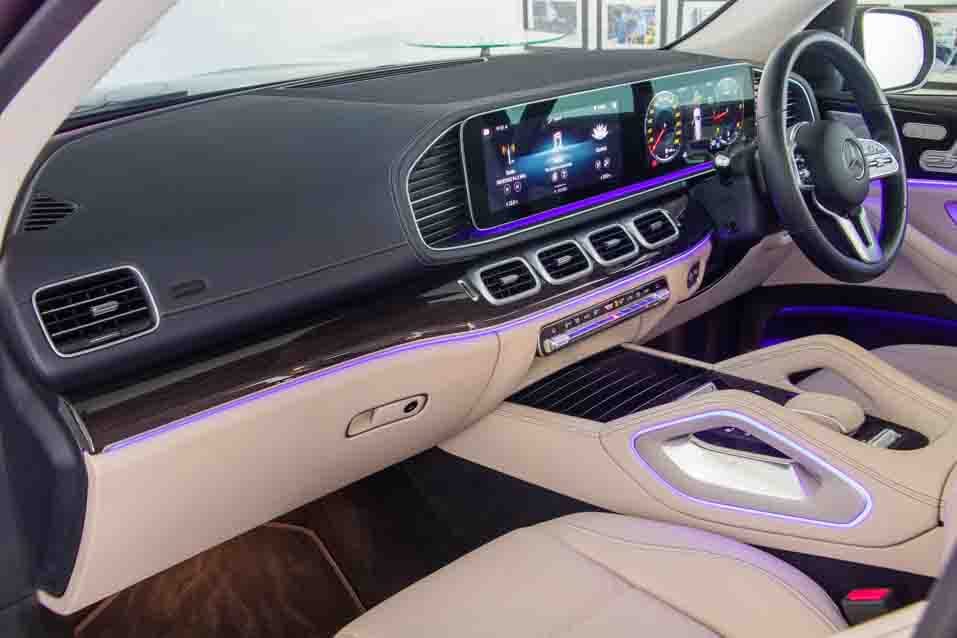 MERCEDES BENZ GLS400D