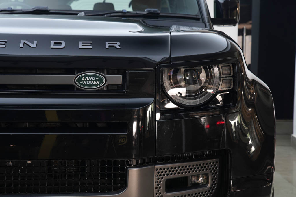 Land Rover Defender P400 HSE