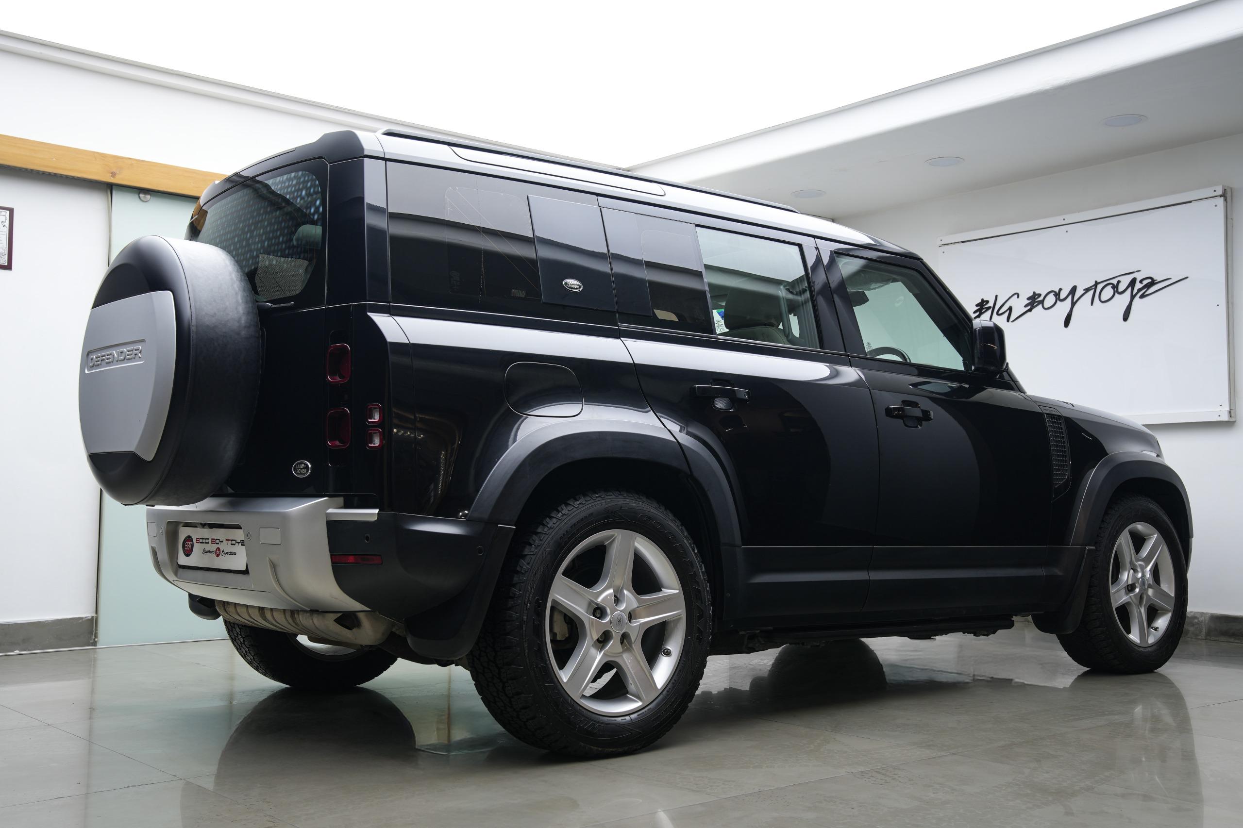 LAND ROVER DEFENDER P300 110 SE