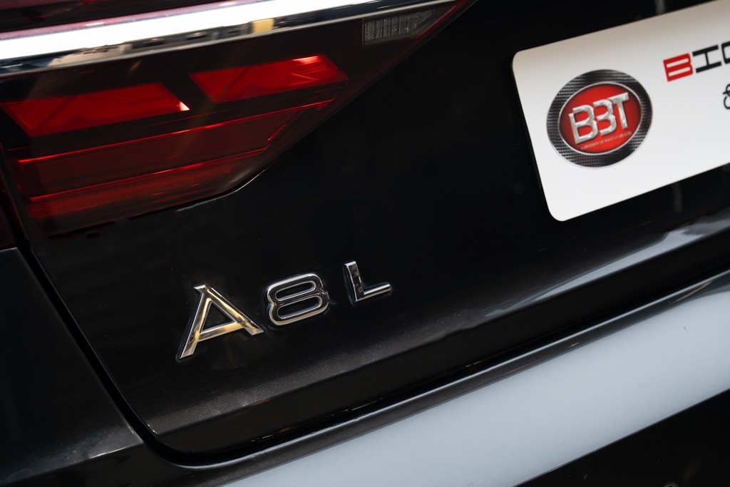 Audi A8L Technology