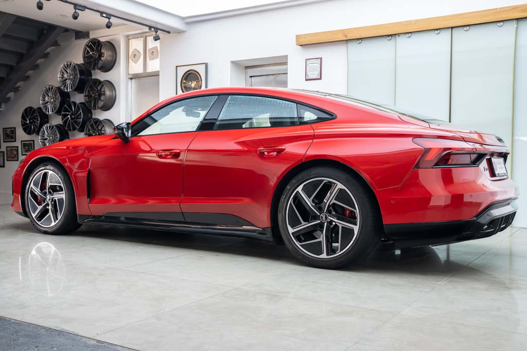AUDI ETRON RS GT 