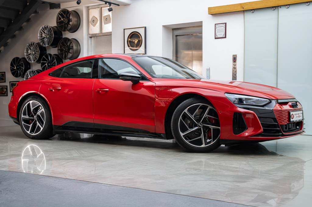 AUDI ETRON RS GT 