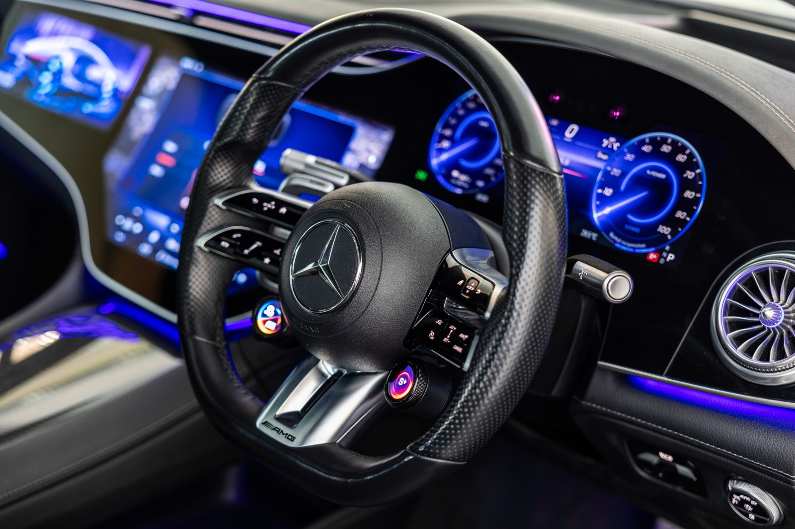 MERCEDES AMG EQS 53 4MATIC+