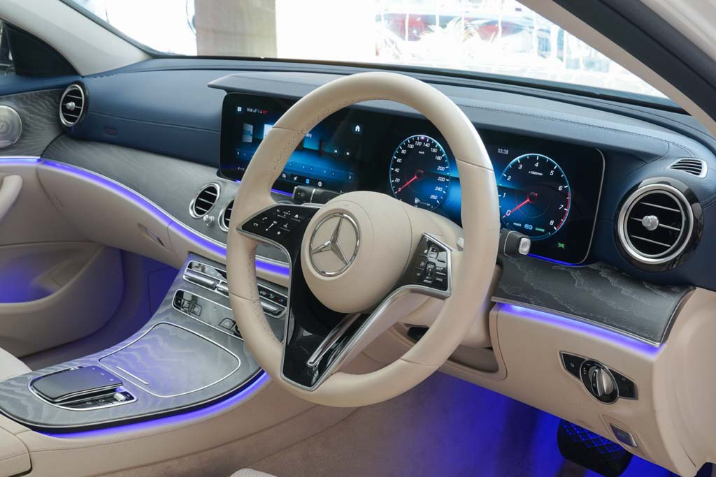 Mercedes Benz E200 AMG Line