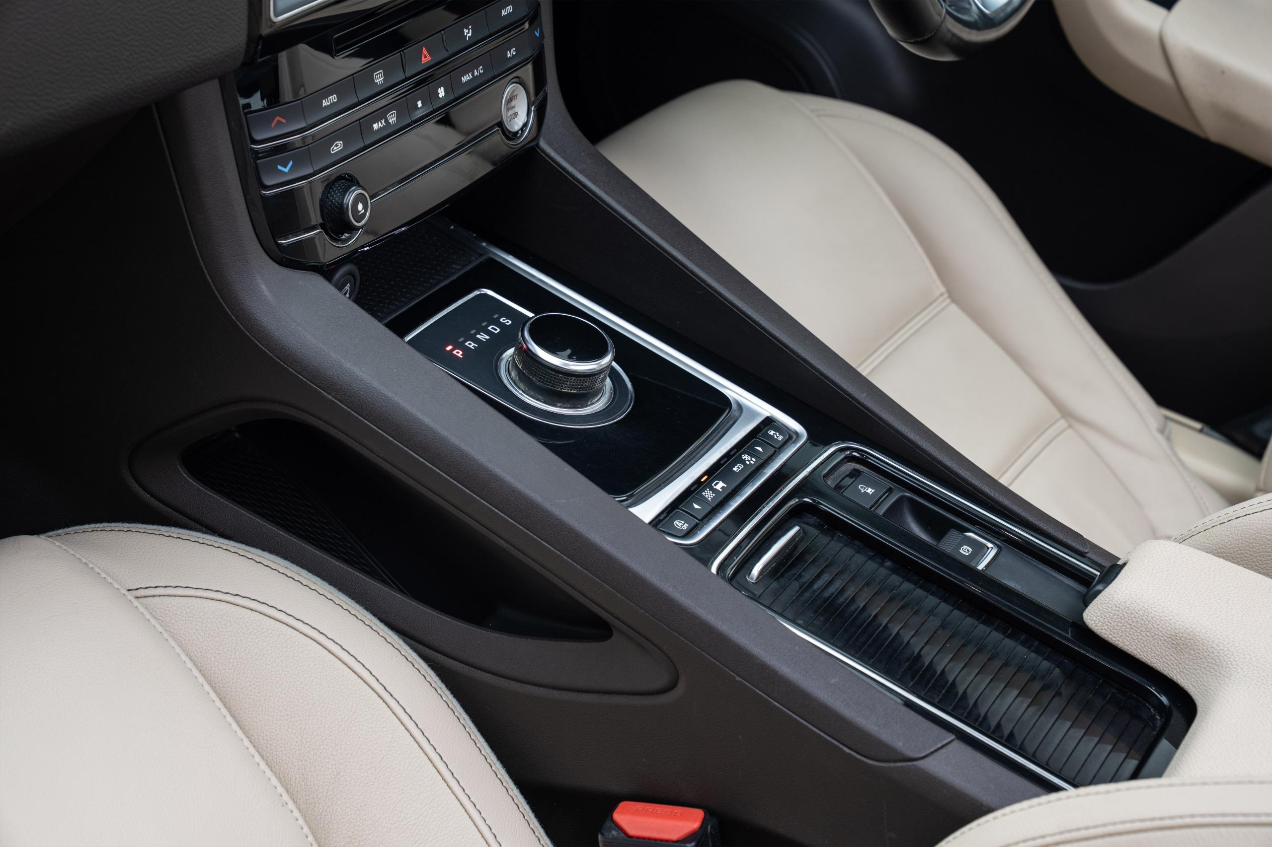 Jaguar F Pace Prestige