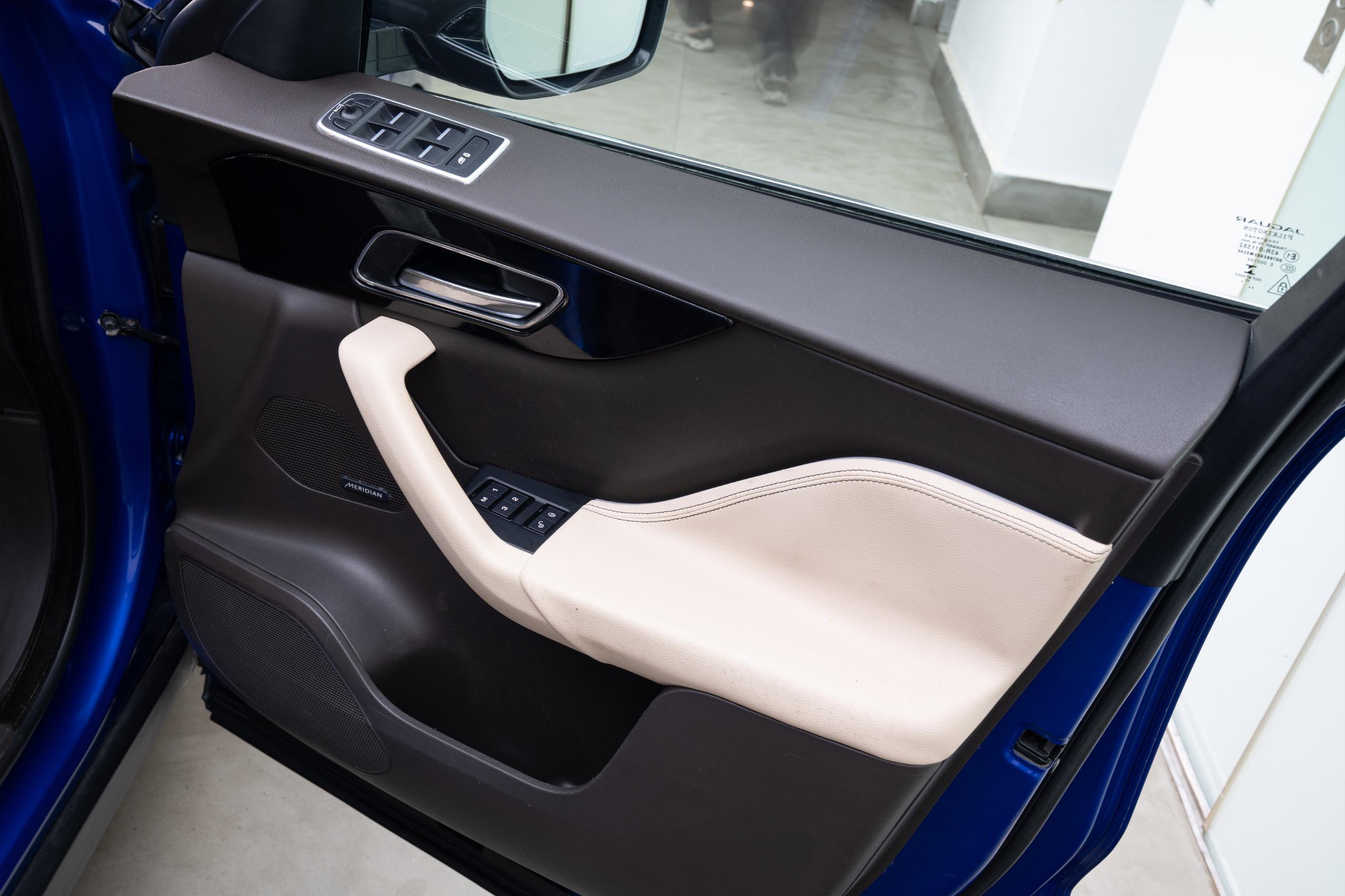 Jaguar F Pace Prestige