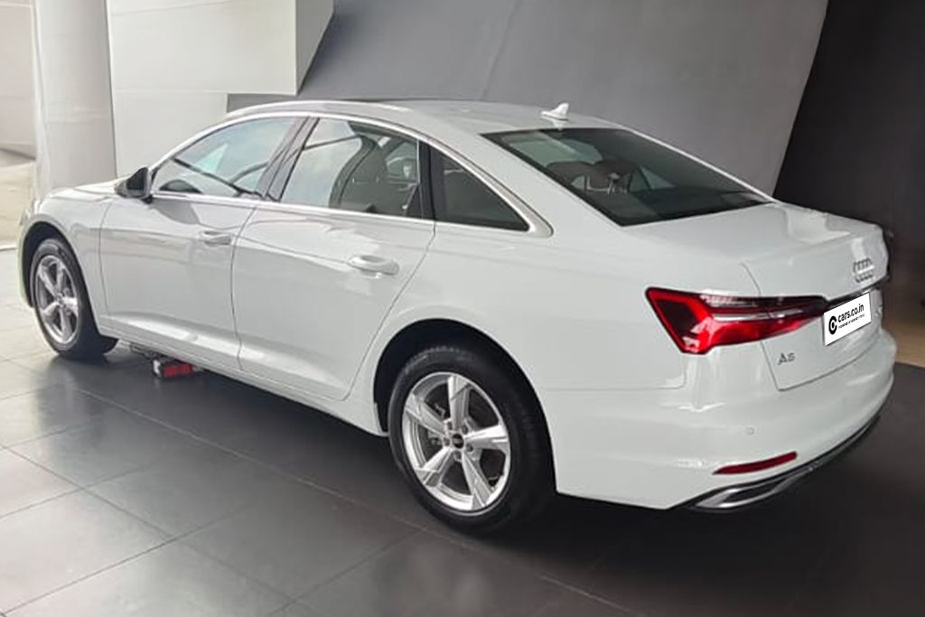AUDI A6 45 TFSI Premium Plus