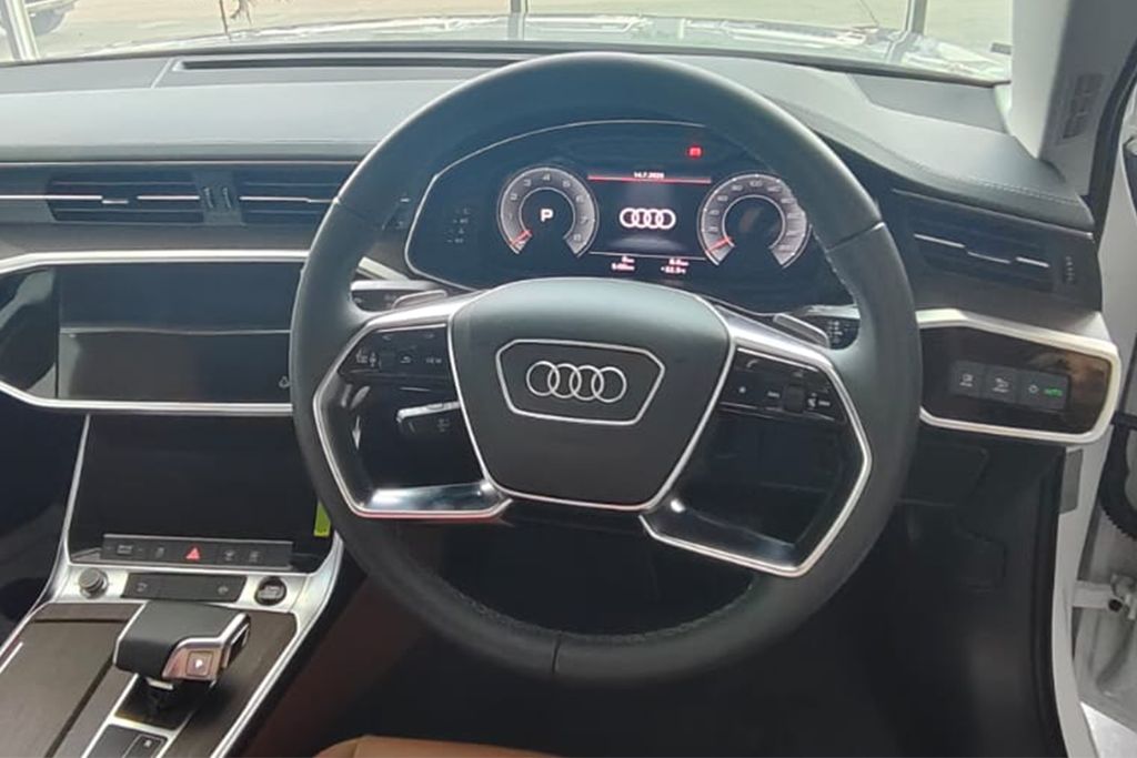 AUDI A6 45 TFSI Premium Plus