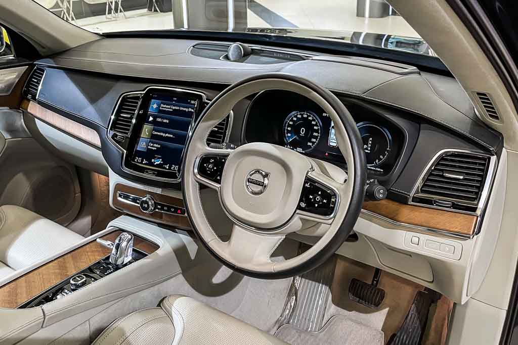 VOLVO XC90 EXCELLENCE T8 HYBRID