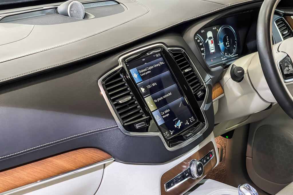 VOLVO XC90 EXCELLENCE T8 HYBRID