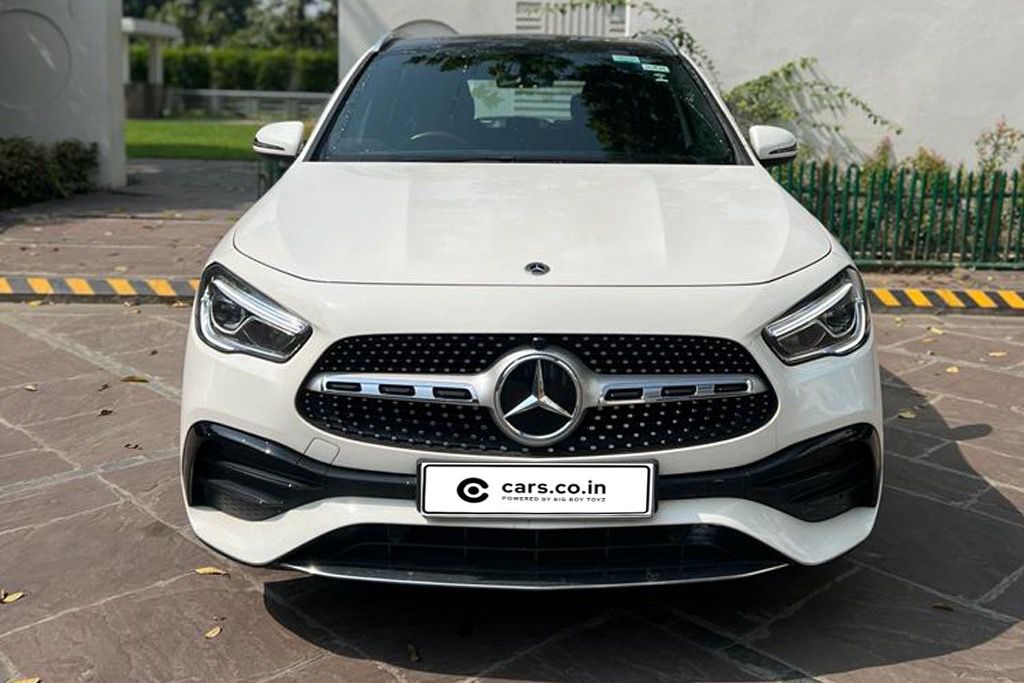 MERCEDES BENZ GLA 220D 4MATIC AMG Line